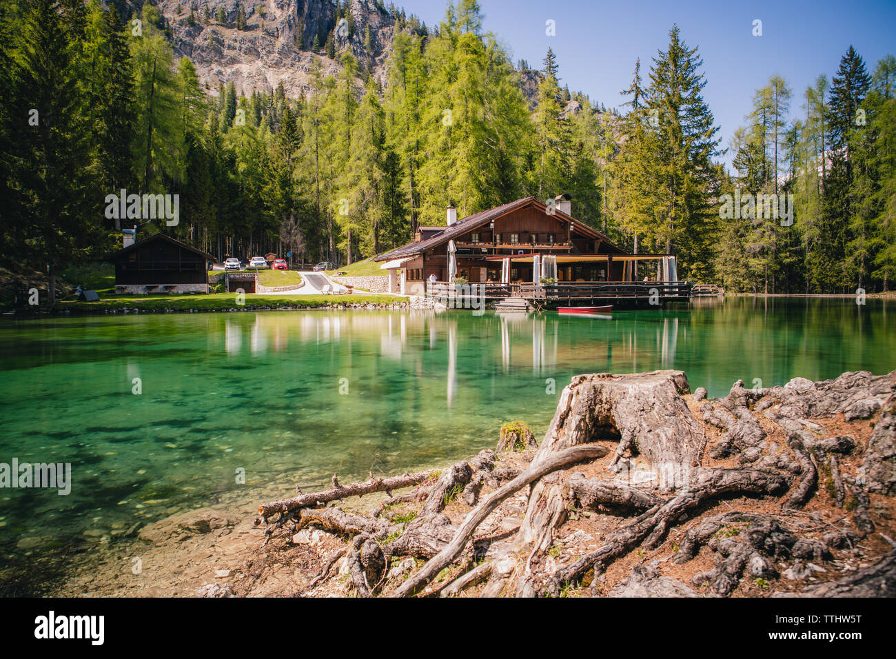 Eau De Lac Transparente Banque d'image et photos - Alamy