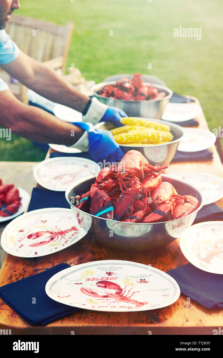 Portrait de l'homme l'organisation de l'alimentation au tableau Banque D'Images