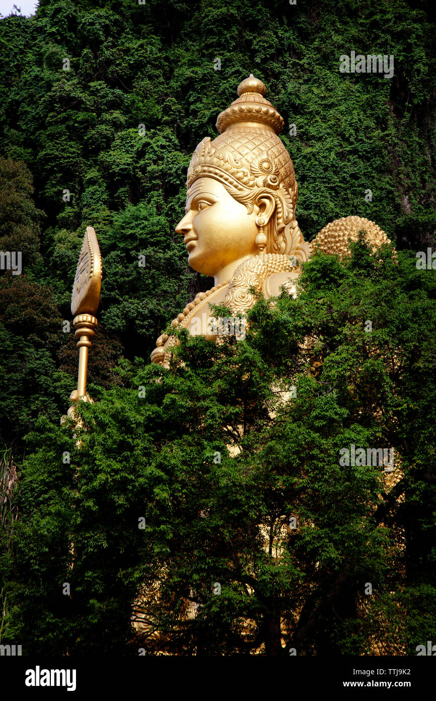Avis de Lord Murugan Statue à Batu Caves Banque D'Images