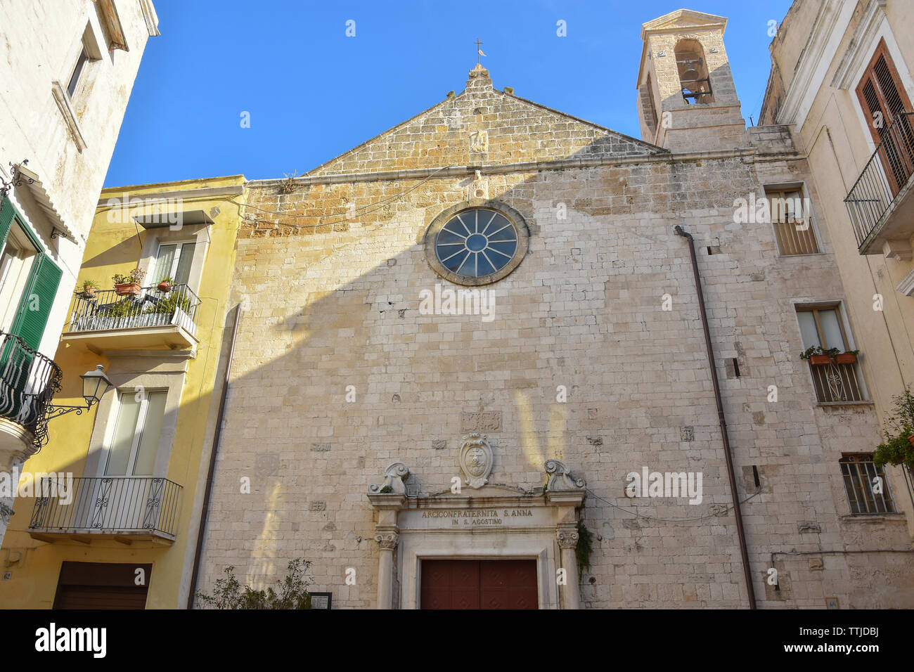 Église catholique Saint Anna (Chiesa Cattolica S. Anna) dans la région de Bari, Pouilles, Italie Banque D'Images