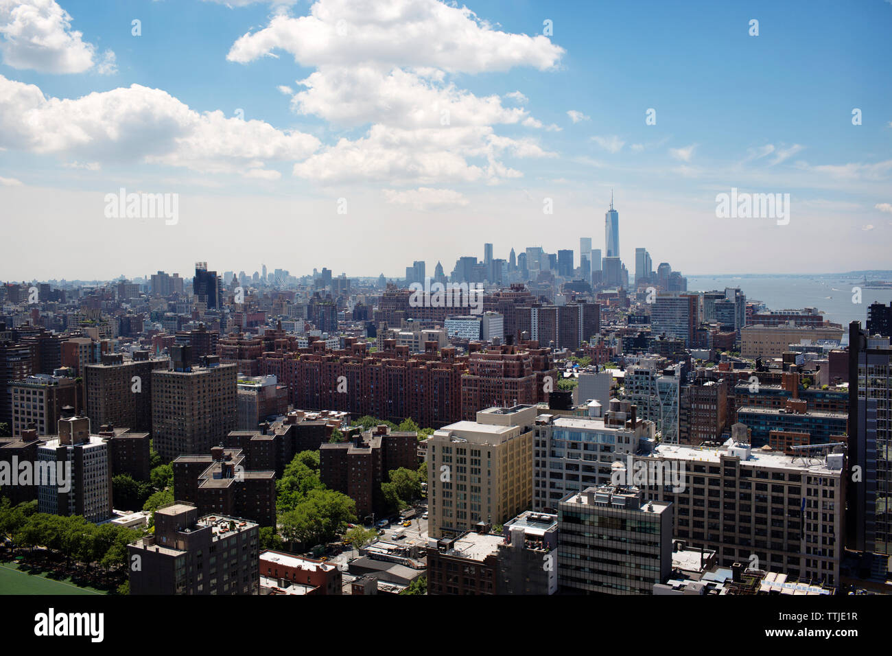 Cityscape contre ciel sur sunny day Banque D'Images