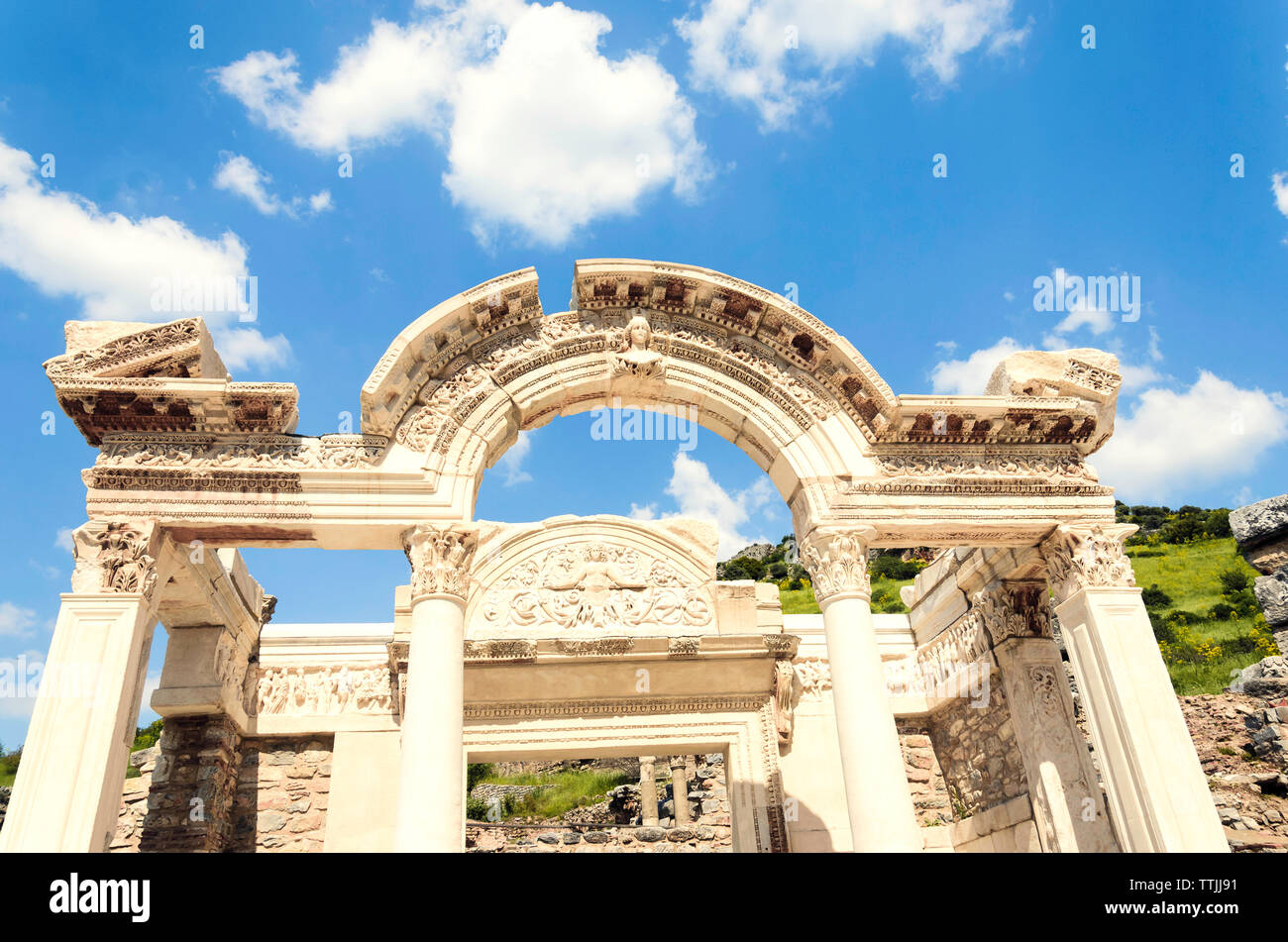 Voir d'Hadrien Temple à Éphèse, ancienne ville historique à Selcuk, Izmir, Turquie. Banque D'Images