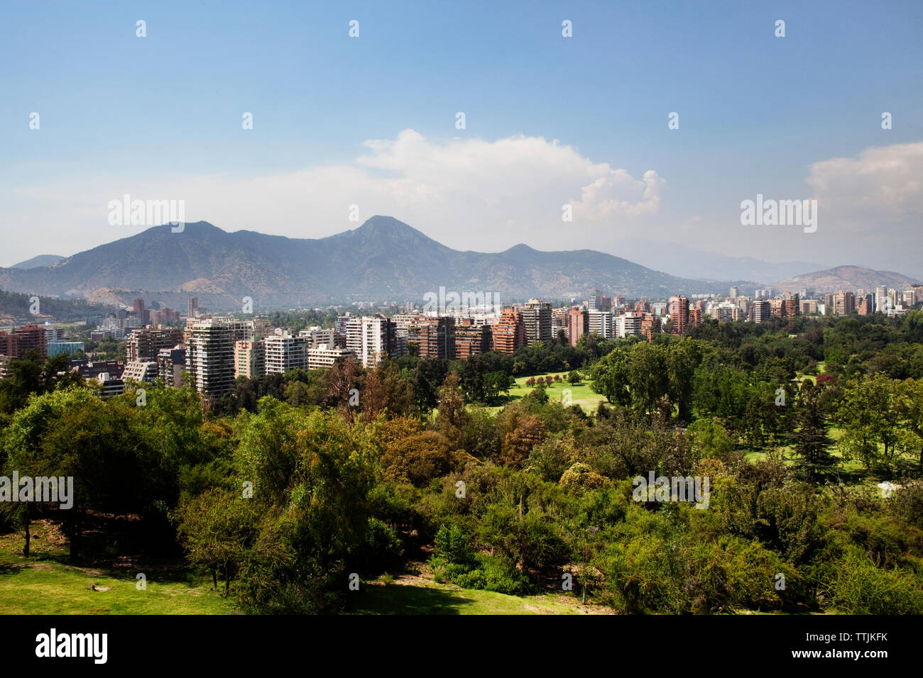 Cityscape contre des Andes Banque D'Images