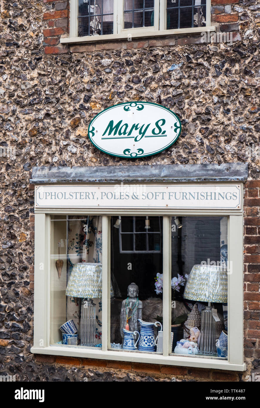 Marys Boutique Ameublement, Goring-on-Thames, Oxfordshire, England, UK, FR. Banque D'Images