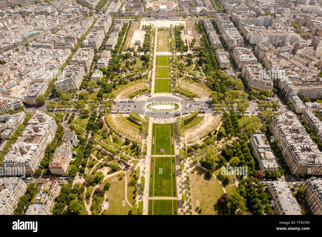 Vue aérienne du parc en ville pendant les jours ensoleillés Banque D'Images
