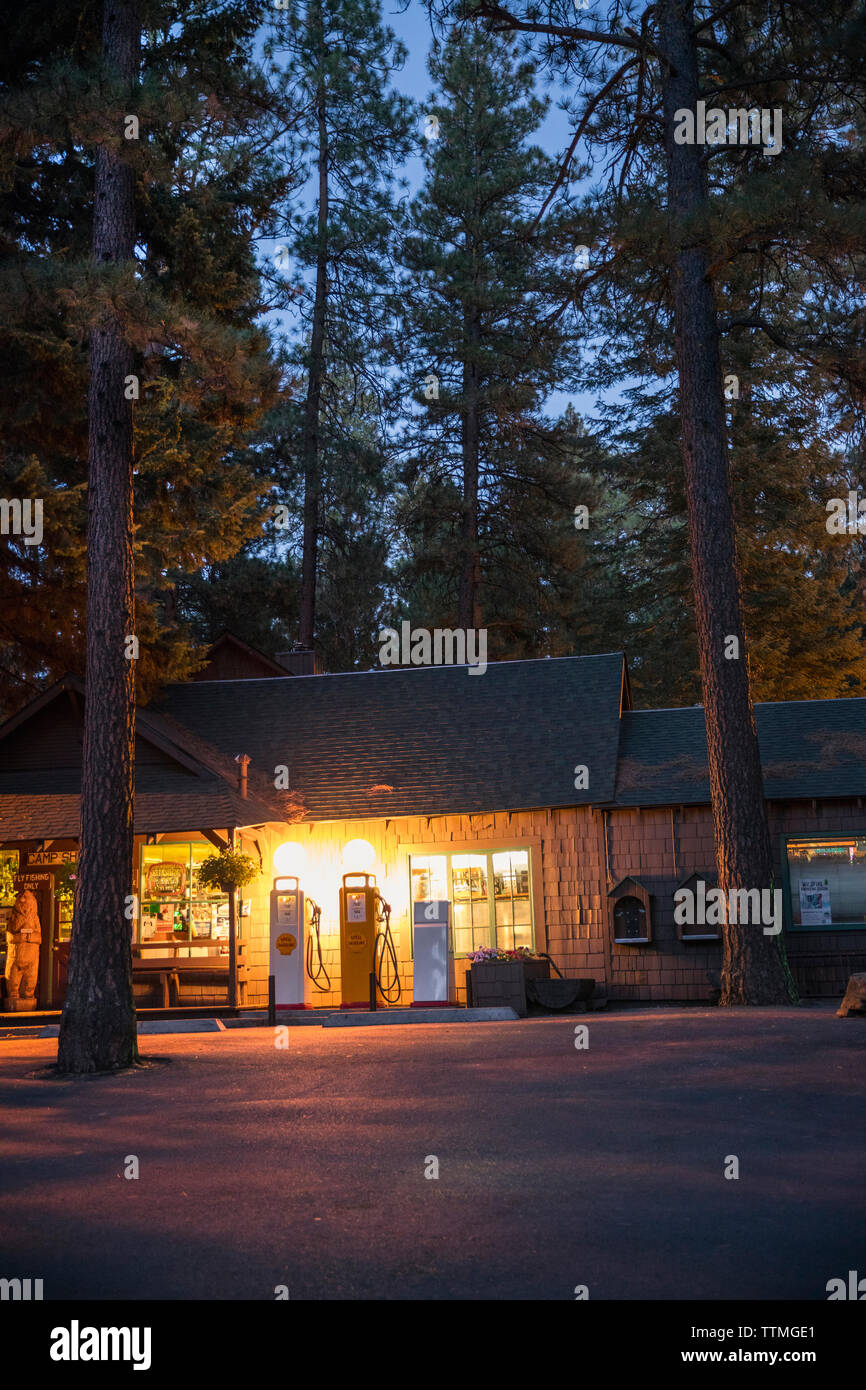 USA (Oregon), Camp Sherman, Metolius River Resort, Store Banque D'Images