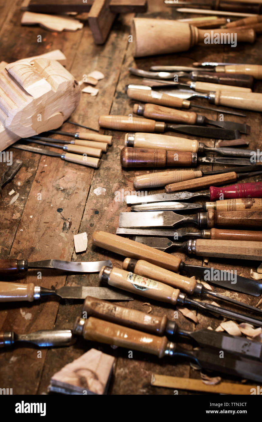Portrait des outils de travail sur table en bois Banque D'Images