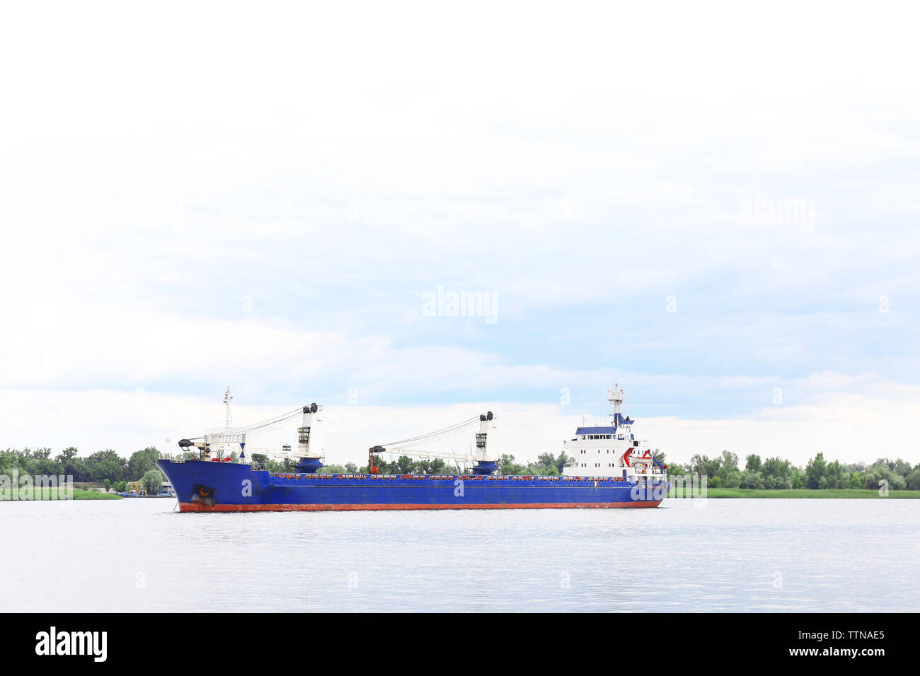 Navire sur le fleuve Banque D'Images
