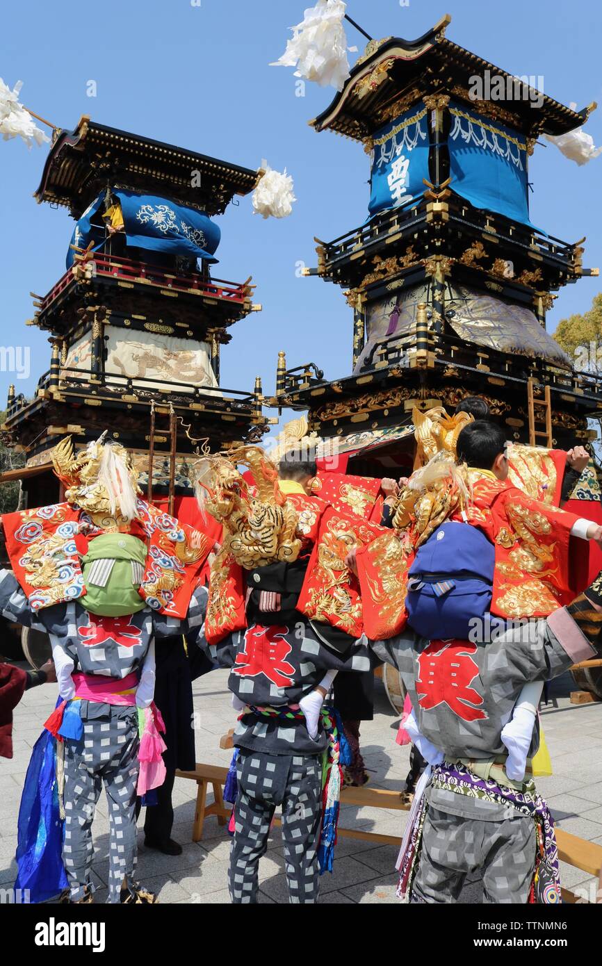 Trois niveaux de flotteurs à Inuyama Spring Festival au Japon Banque D'Images