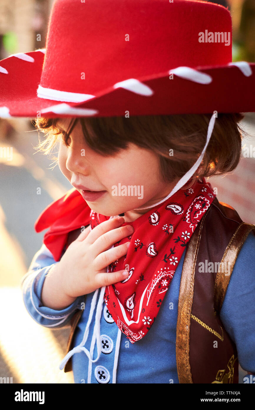 Close-up of Baby Boy in cow-boy Banque D'Images