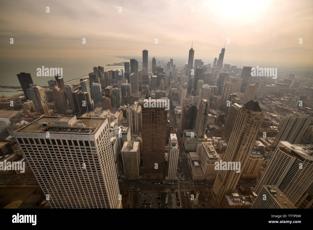 Vue aérienne de la ville à l'aube Banque D'Images