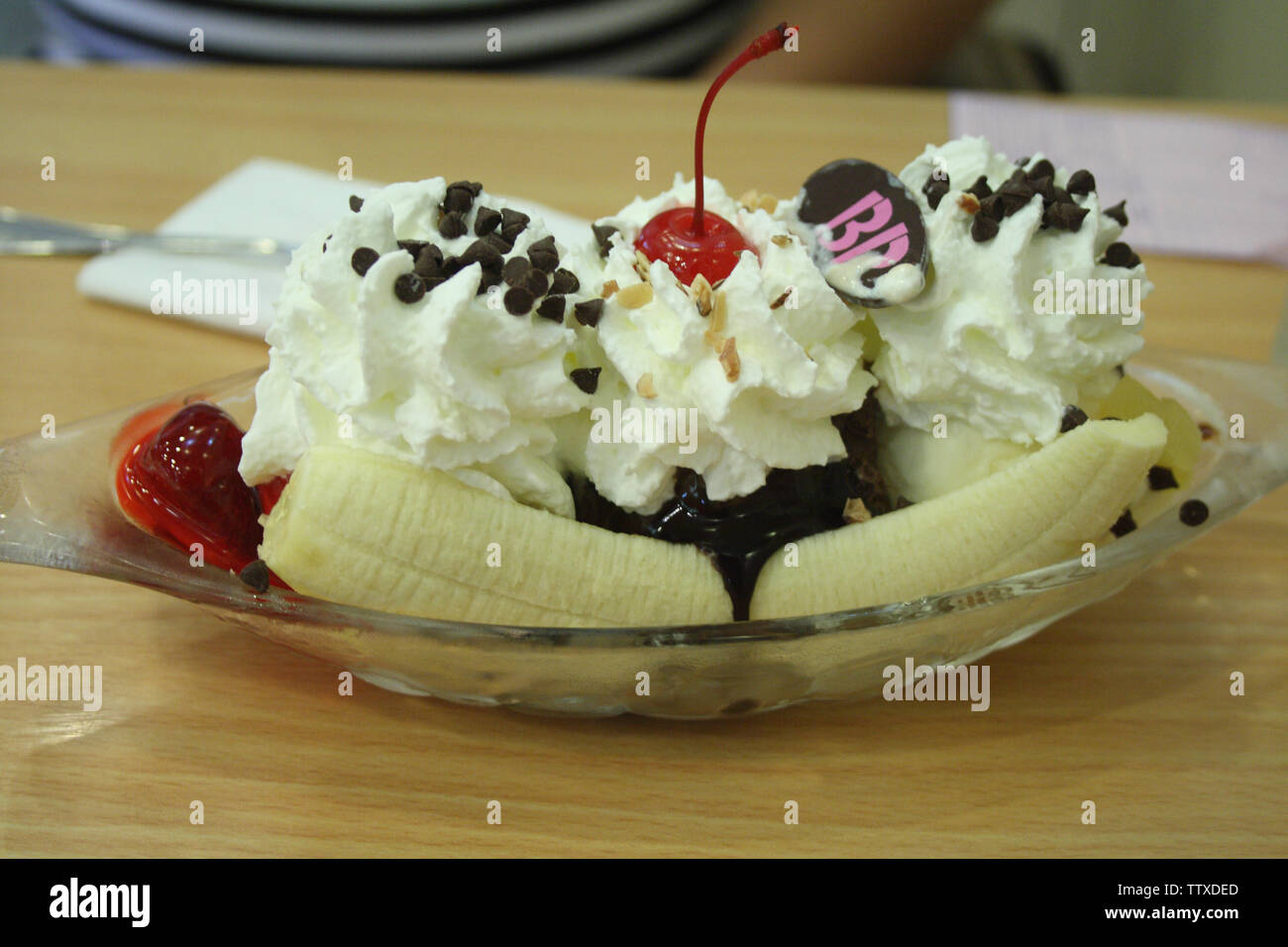 La banane est servie dans un bol, Bangkok, Thaïlande Banque D'Images