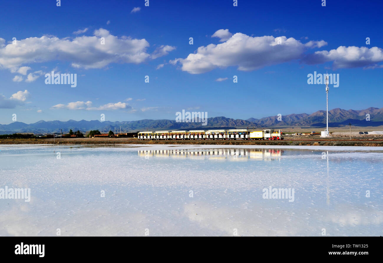 Saka salt lake, le plus grand lac salé dans la province de Qinghai Banque D'Images