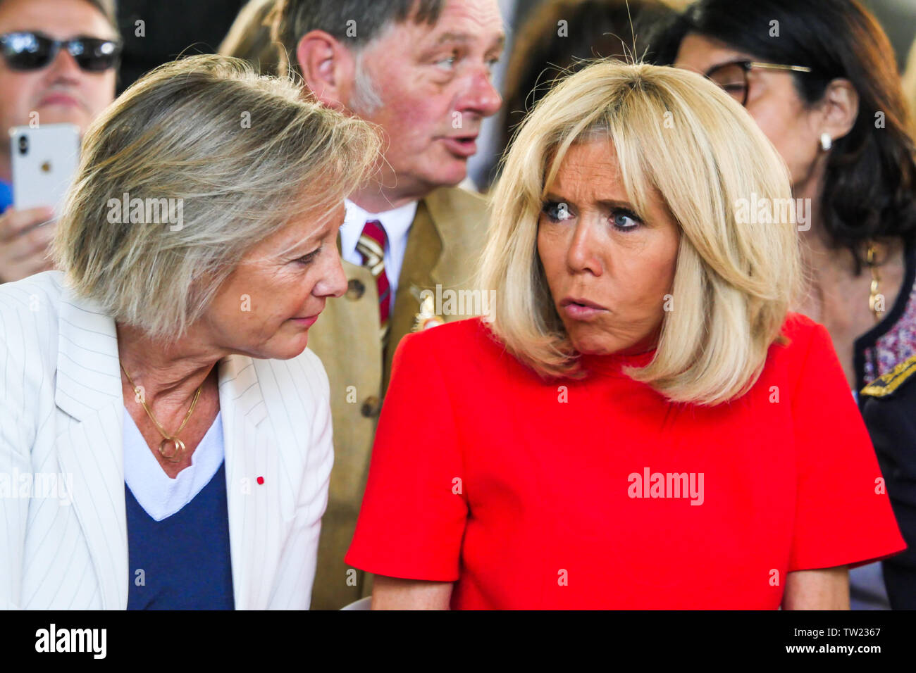 Brigitte Macron et Brigitte Cluzel assister à la cérémonie d'ouverture de la maison Respîte, Marcy-l'Étoile, France Banque D'Images