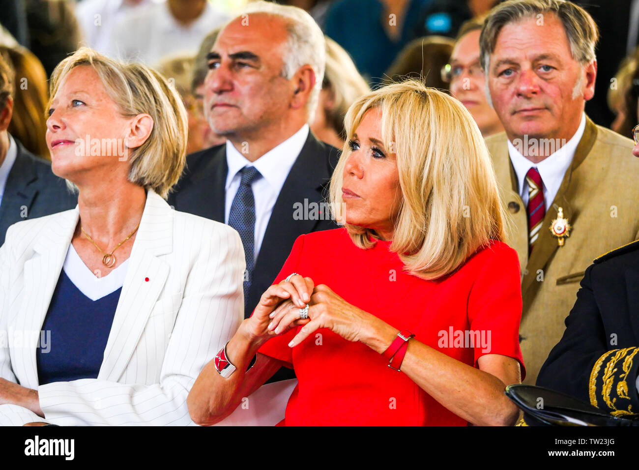 Brigitte Macron et Brigitte Cluzel assister à la cérémonie d'ouverture de la maison Respîte, Marcy-l'Étoile, France Banque D'Images