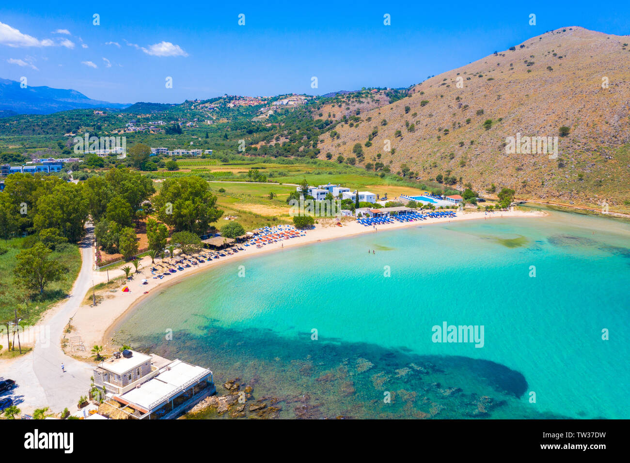Panorama de la célèbre plage de Georgioupolis avec le fleuve, La Canée, Crète, Grèce. Banque D'Images