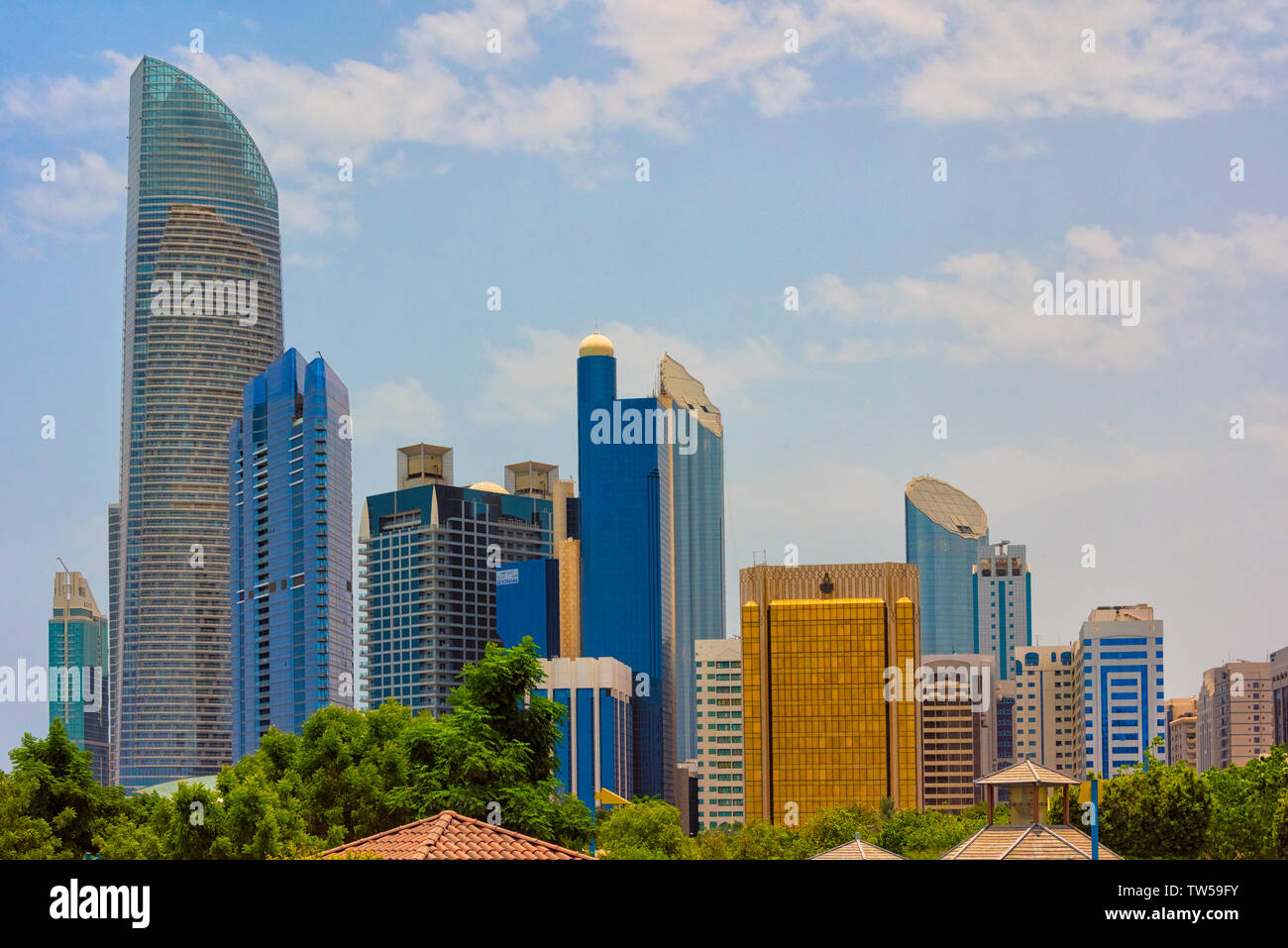 Édifices du centre-ville, Abu Dhabi, Émirats Arabes Unis Banque D'Images
