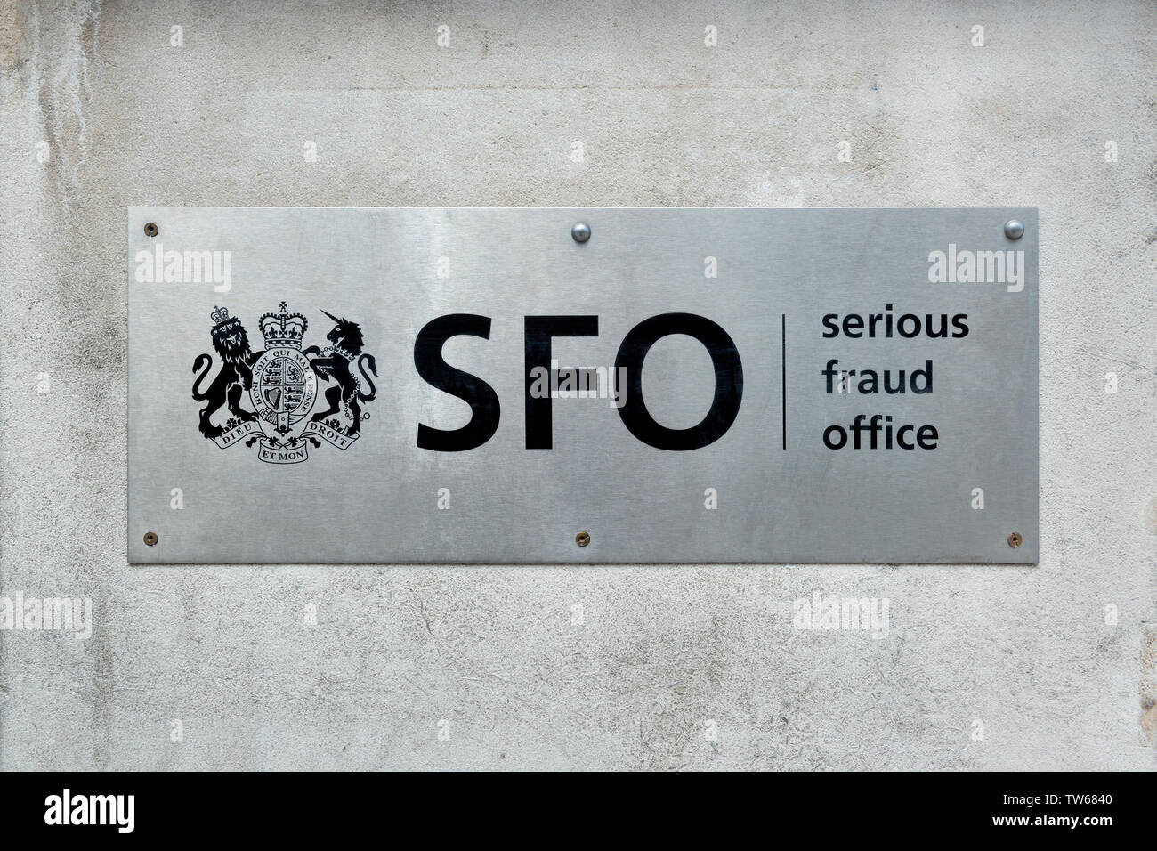 Le signe du Serious Fraud Office (SFO) à l'extérieur de l'organisation de bureaux sur la rue Cockspur à Londres. Banque D'Images