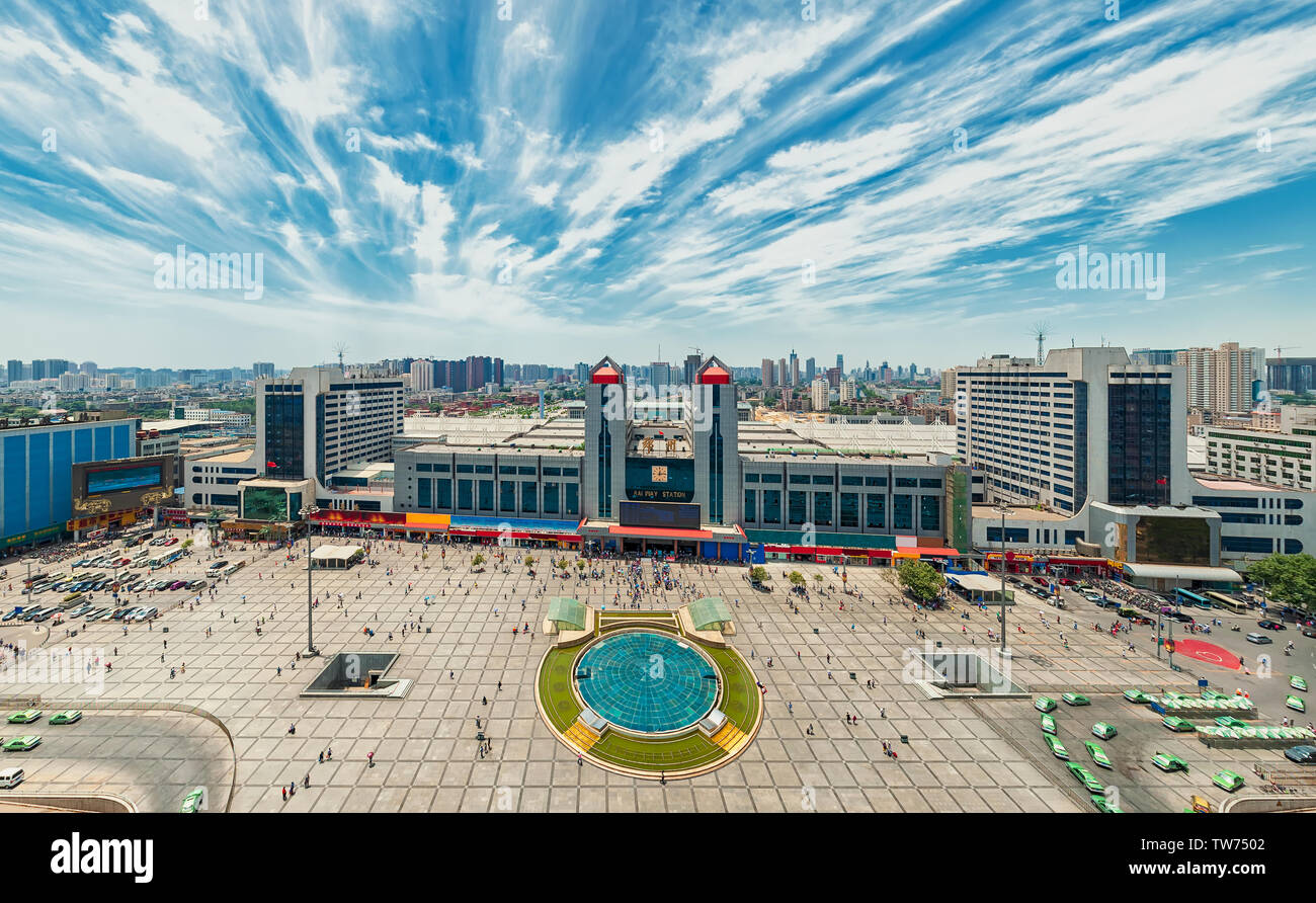 Vue panoramique vue haute de Zhengzhou Railway Station Banque D'Images