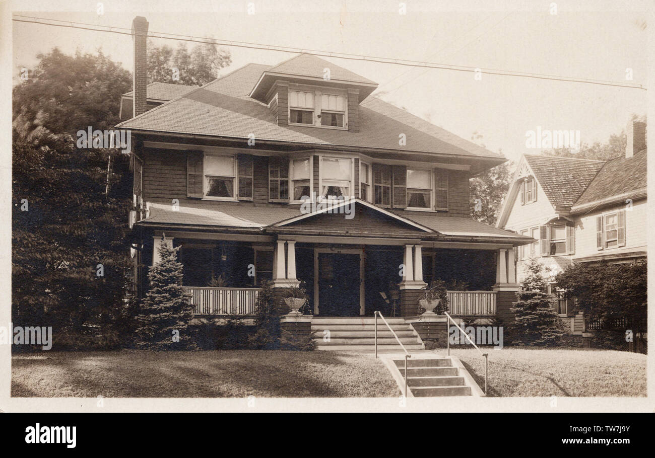 Grande maison ancienne, quelque part dans New Jersey USA, carte postale ancienne Banque D'Images