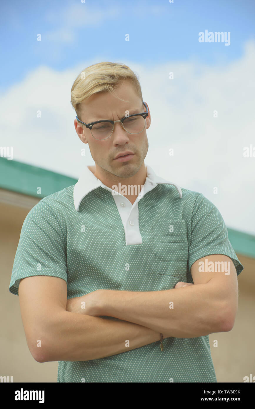 Wearing glasses 1960s Banque de photographies et d images a haute resolution Alamy