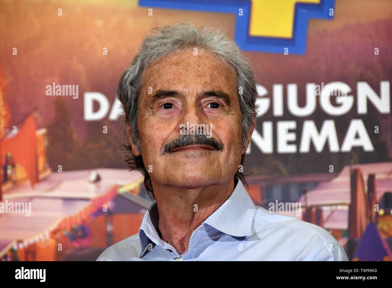 18 Giu 2019 Rome hotel Parco dei Principi présentation du film Toy Story 4 Massimo Dapporto italien la voix de Buzz Lightyear Crédit : Giuseppe Andider Banque D'Images