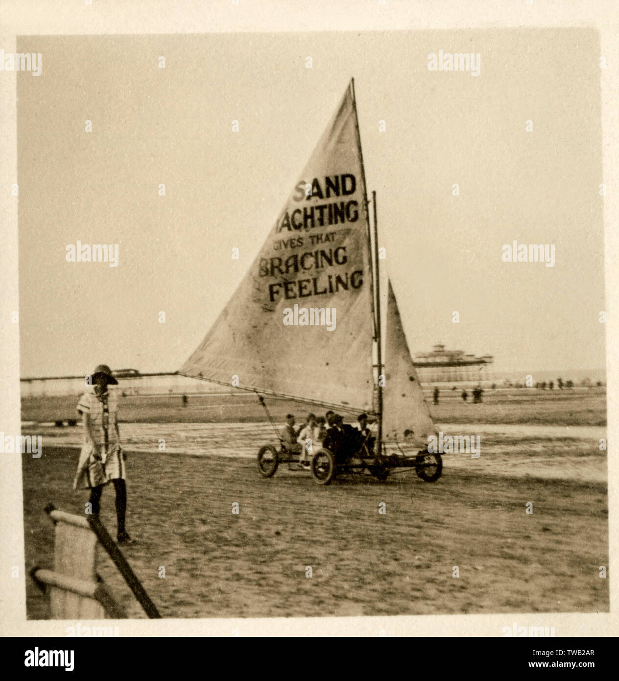 Le Sand Yachting donne cette sensation de vivilaison - station balnéaire Banque D'Images