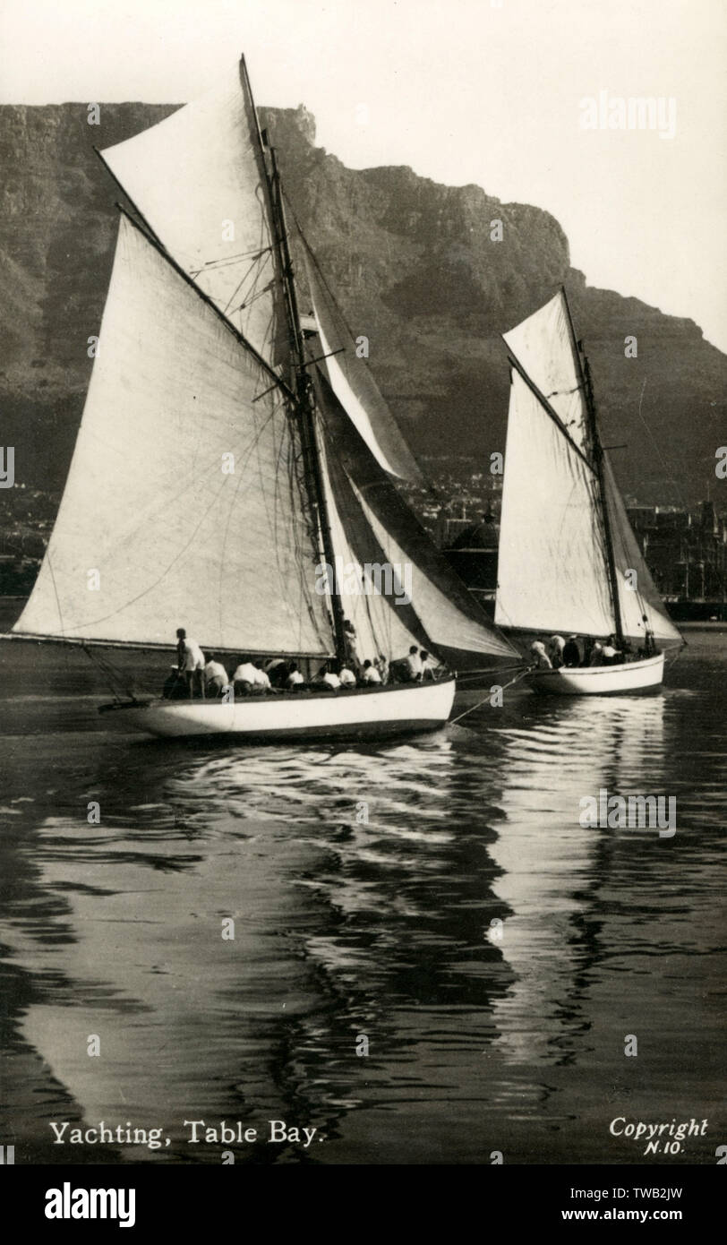 Yachting à Table Bay - le Cap, Afrique du Sud Banque D'Images