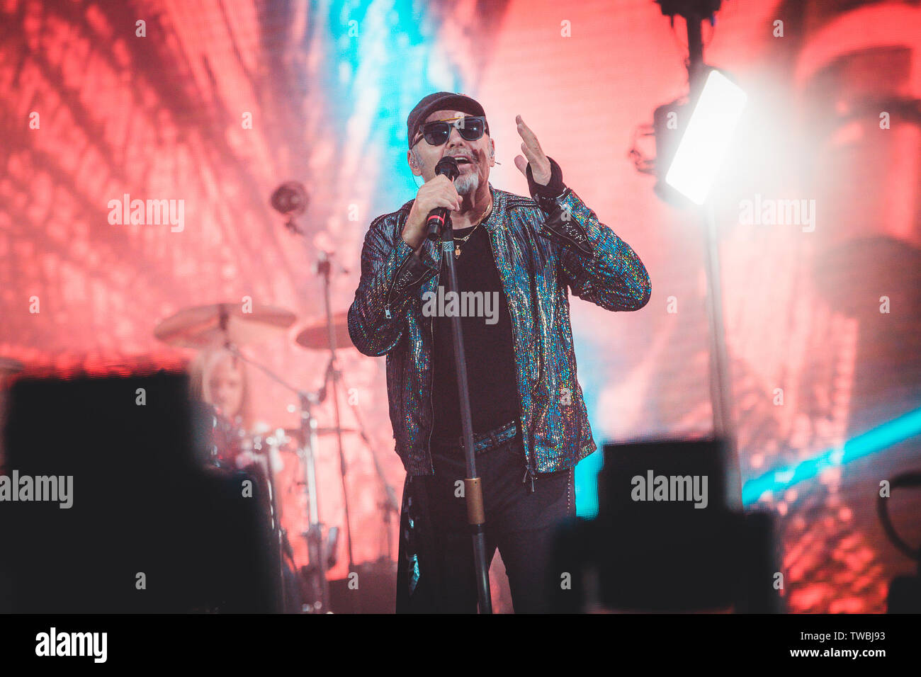 Milan, Italie. 06 Juin, 2019. Vasco Rossi effectue vivent dans Milan au Stadio San Siro pour sa tournée 2019 VascoNonStopLive. Credit : Danilo D'Auria/Pacific Press/Alamy Live News Banque D'Images