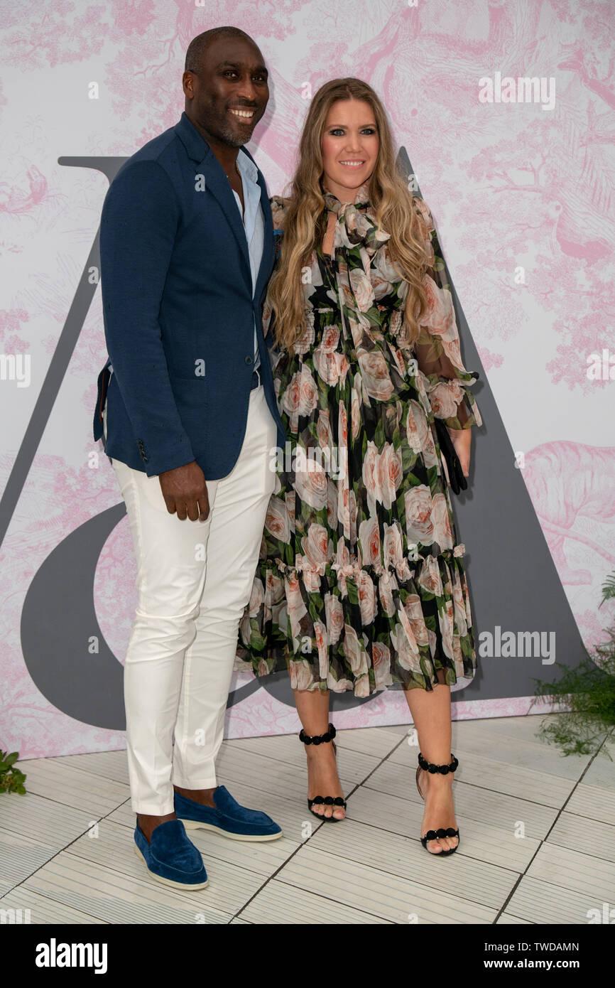 Londres, Royaume-Uni. 19 Juin, 2019. Des stars arrive à V&A - fête de l'été, le 19 juin 2019, Londres, Royaume-Uni : Crédit photo Capital/Alamy Live News Banque D'Images