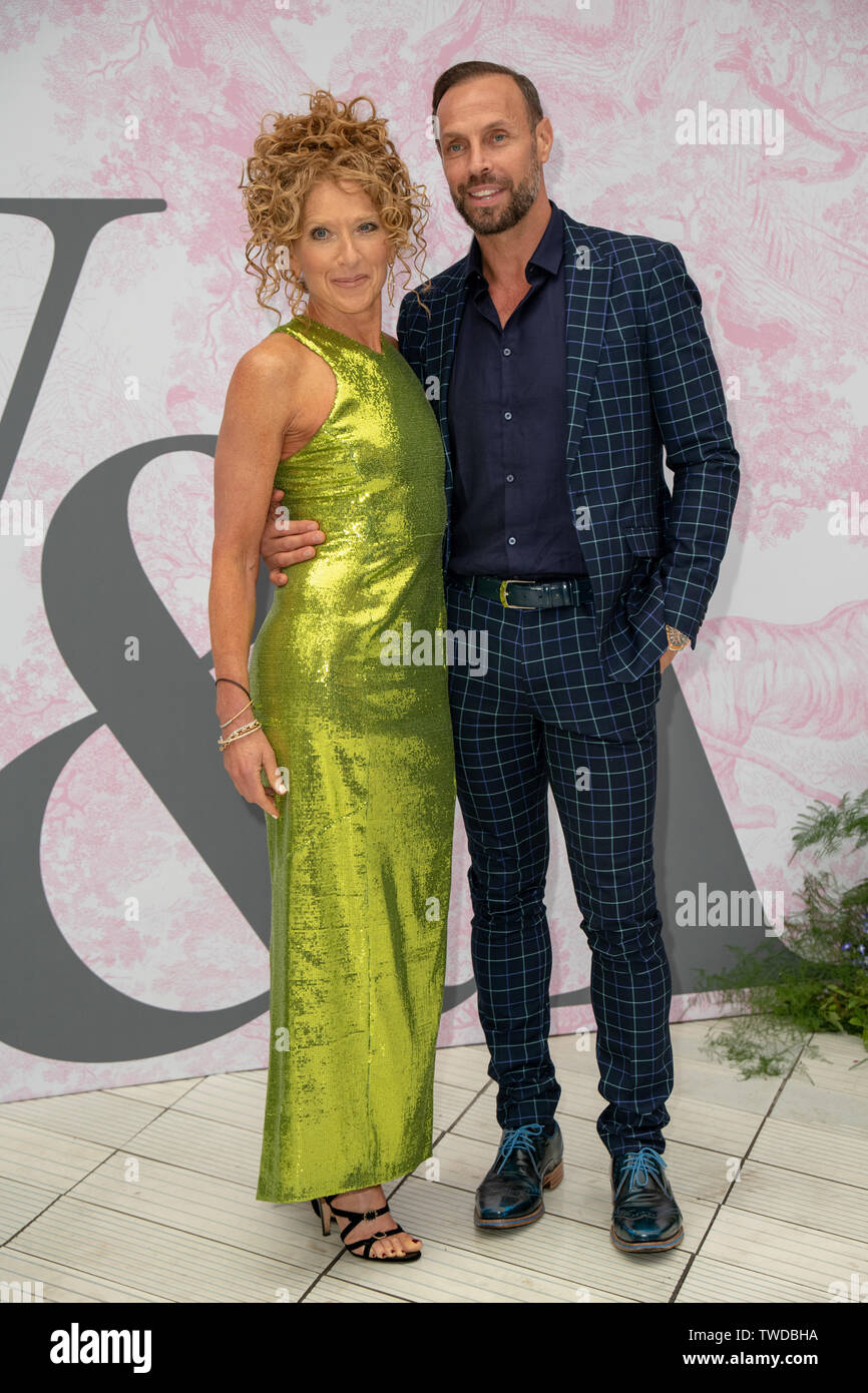 Londres, Royaume-Uni. 19 Juin, 2019. Kelly Hoppen arrive à V&A - fête de l'été, le 19 juin 2019, Londres, Royaume-Uni : Crédit photo Capital/Alamy Live News Banque D'Images