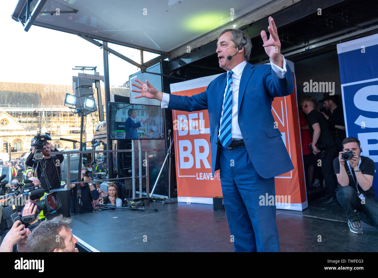 Nigel Farage à un Brexit Pro démonstration à la place du Parlement à Londres. Banque D'Images