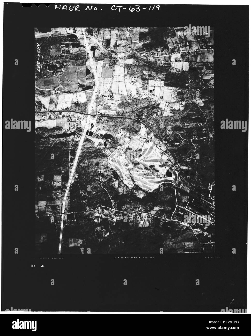 PONUS Ridge Road à proximité de l'AVENUE SUD, PHOTO AÉRIENNE ENQUÊTE (-M34-297), CA. 1941. - Merritt Parkway, à partir de Greenwich et l'exécution de 38 kilomètres de Stratford, Greenwich, comté de Fairfield, CT Banque D'Images