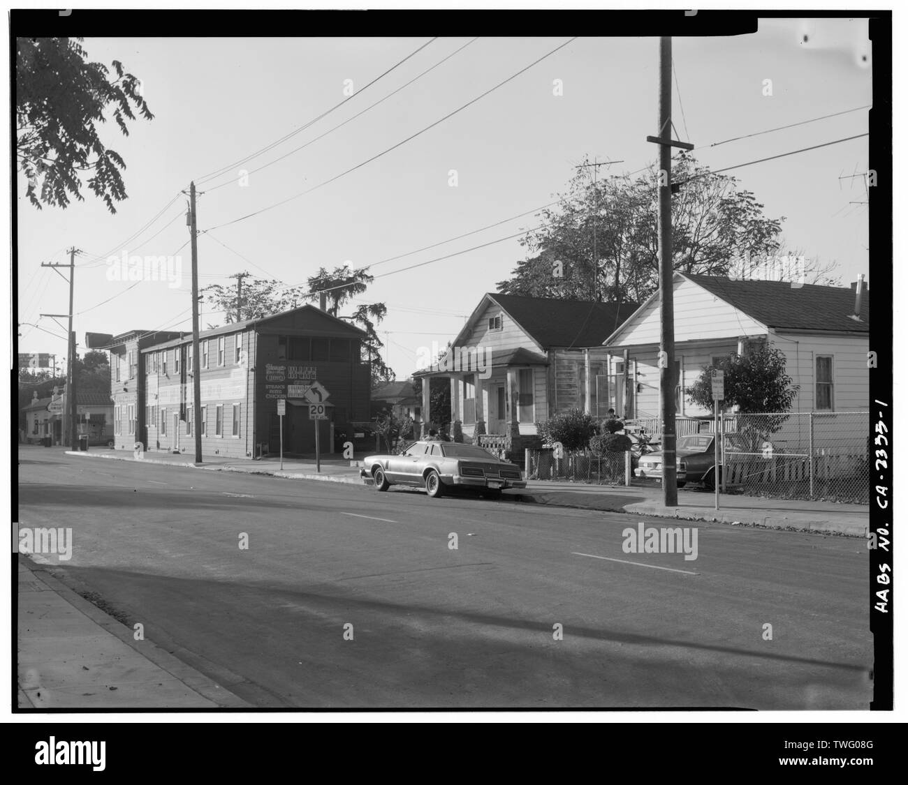 Pleasant Street, voir à au sud-ouest du coin de Julian et agréables rues - River Street Historic District, borné par l'Ouest Saint James Street, West Santa Clara Street, rue Pleasant, et Guadalupe River, San Jose, Santa Clara County, CA Banque D'Images