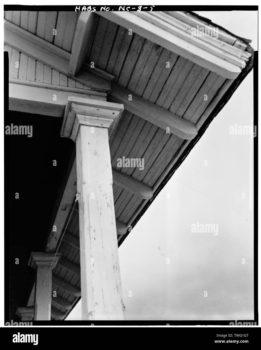 Porche eaves détail - le colonel Thompson House, 603, rue Front, Beaufort, Carteret Comté, NC Banque D'Images