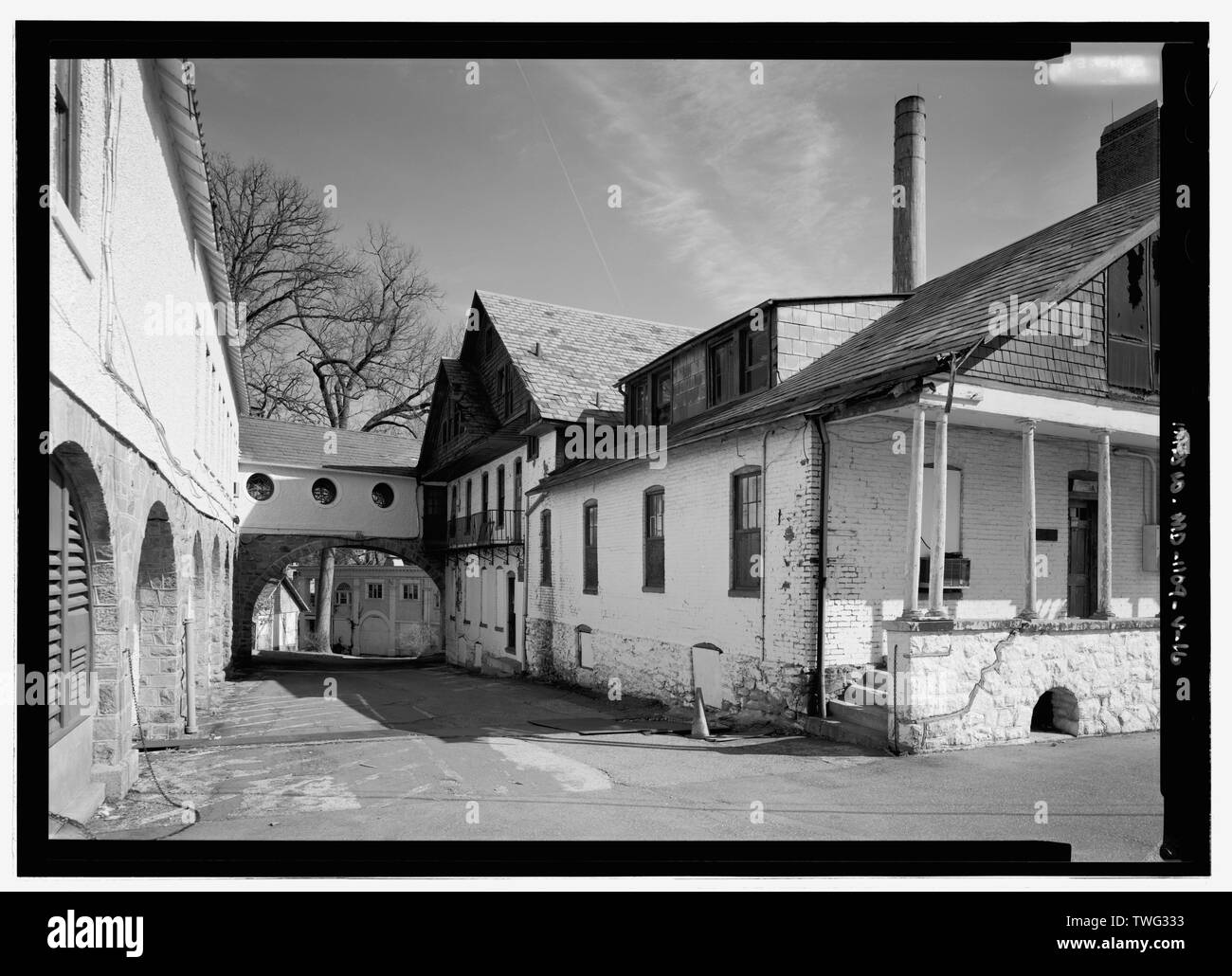 Centrale électrique, vue générale, à la recherche du sud-ouest au nord-est, montrant bridge - Parc National Seminary, bâtiments de service, entre Linden Lane et de Beach Drive, Silver Spring, dans le comté de Montgomery, MD ; Cassedy, John Irving, UN PRIX ;, Virginie B, émetteur ; Ott, Cynthia, historien ; Boucher, Jack E, photographe ; Prix, Virginie B, émetteur ; Lavoie, Catherine C, gestionnaire de projet Banque D'Images