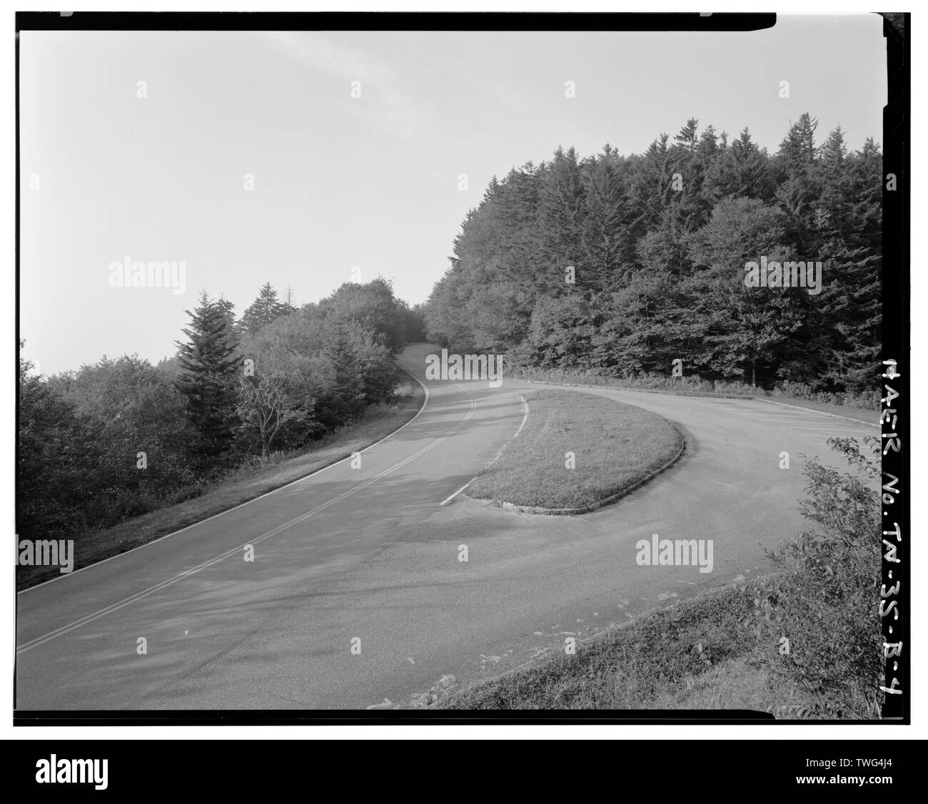 Sur le dôme Clingman gigogne Road à S. - Great Smoky Mountains National Park Les routes et les ponts, Clingmans Dome Road, entre Newfound Gap Road et Clingmans Dome, Gatlinburg, TN, Sevier comté ; Bureau of Public Roads ; Arundel Corporation ; Ludgate, Roswell ; Peterson, Charles ; Albright, Horace ; Cammerer, Arno, Broome, Harvey ; Mackaye, Benton ; Marshall, Robert ; Eakin, J Ross ; W C Norris company ; Lupyak, Edward, chef de projet de l'équipe de terrain ; Croteau, Todd, gestionnaire de projet ; Quin, Richard, gérant de projet, Great Smoky Mountains National Park, répondant ; National Park Service des routes et Parkway Progra Banque D'Images