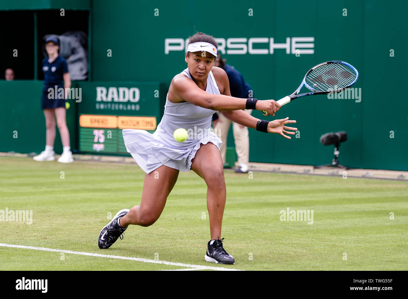 BIRMINGHAM, ANGLETERRE 17 juin Naomi de Osaka Japon en action contre Maria Sakkari de Grèce pendant la série de 32 à la Nature Valley Classic à Edgbaston, Birmingham Club Prieuré le mardi 18 juin 2019. (Crédit : Andy Whitehead | MI News) Banque D'Images