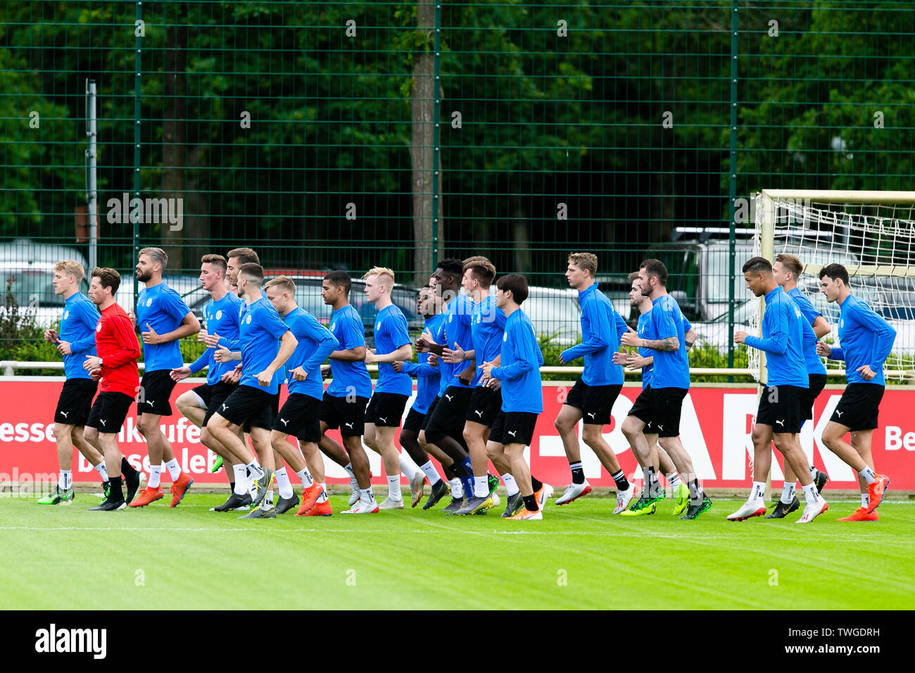 Kiel, Allemagne. 20 Juin, 2019. Les joueurs de l'équipe de 2e division allemande Holstein Kiel participer à la 1ère session de formation pour se préparer à la nouvelle saison à venir dans la Zweite Bundesliga. Frank Molter/Alamy live news Banque D'Images