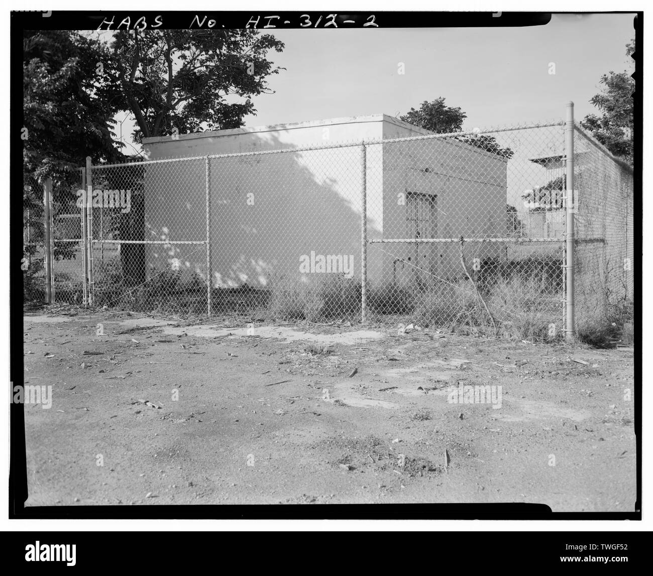 Vue arrière du bâtiment N° 76 VERS LE SUD-EST. - Base navale américaine, Pearl Harbor, la station de pompage, réservoir inférieur Farm, South Avenue, Pearl City, comté de Honolulu, HI Banque D'Images