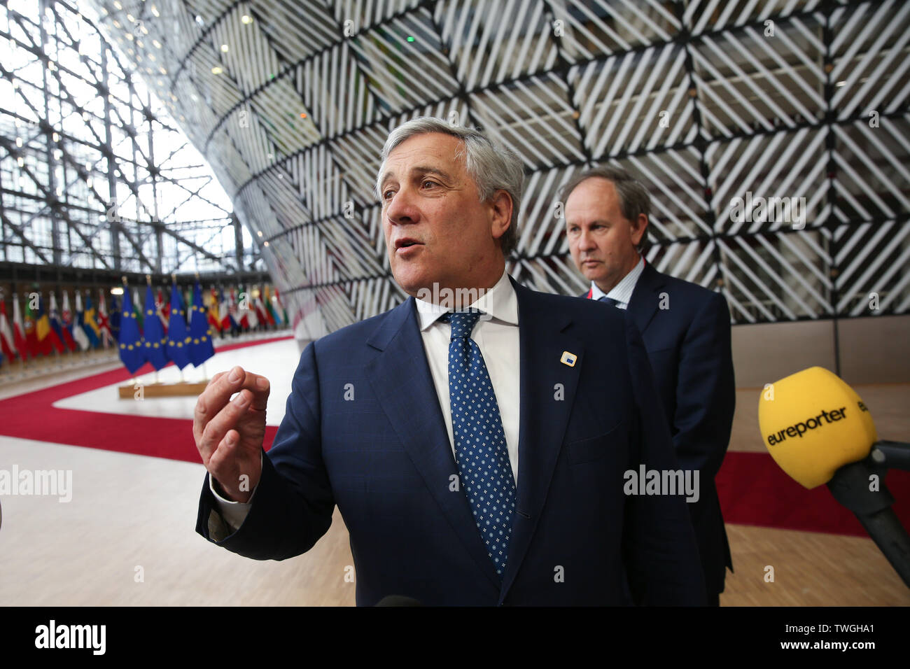 (190620) -- Bruxelles, le 20 juin 2019 (Xinhua) -- Le Président du Parlement européen, Antonio Tajani arrive pour l'été de l'UE Sommet européen de Bruxelles, Belgique, le 20 juin 2019. (Xinhua/Zhang Cheng) Banque D'Images