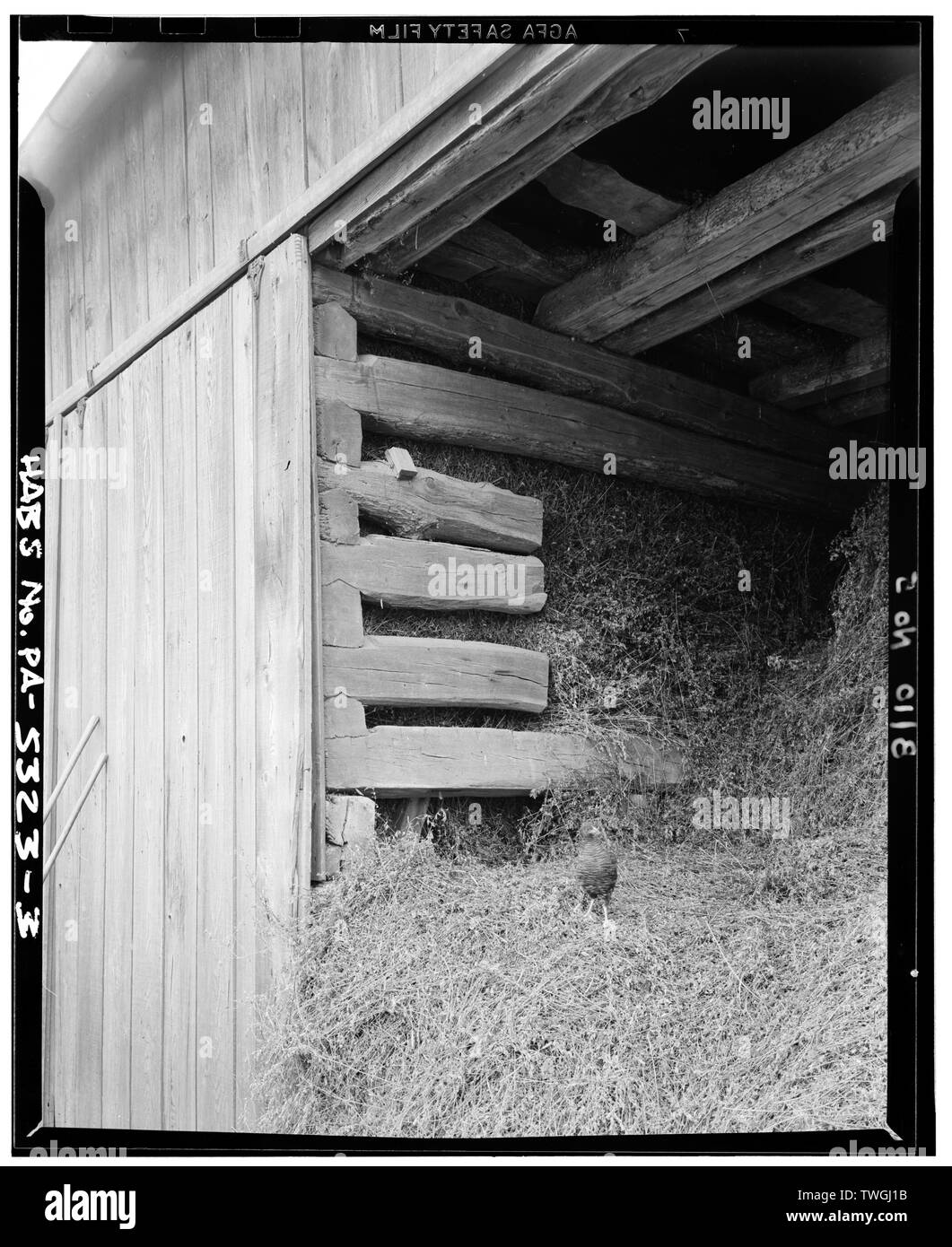 Le reste de l'ancienne grange en rondins, INCORPORÉES DANS LA STRUCTURE ACTUELLE - La Grange, (entre l'usine et l'école Steton Haase), Fogelsville, Lehigh Comté, PA Banque D'Images