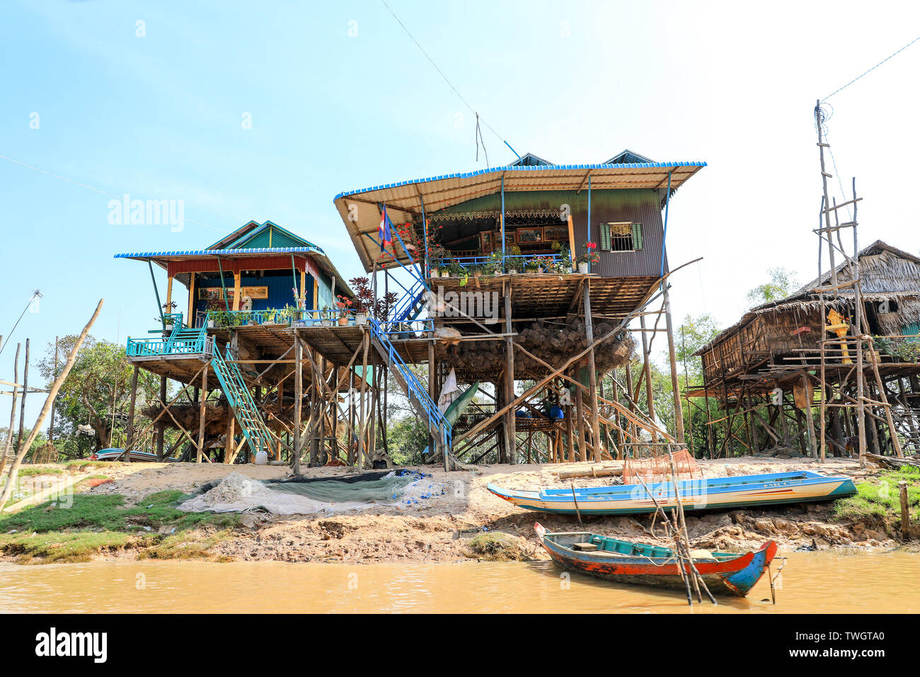 Kampong Phluk, KOMPONG PHLUK, Kompong Pluk ou Kampong Pluk un village construit sur pilotis sur le lac Tonlé Sap, près de Siem Reap, Cambodge, Asie du sud-est Banque D'Images