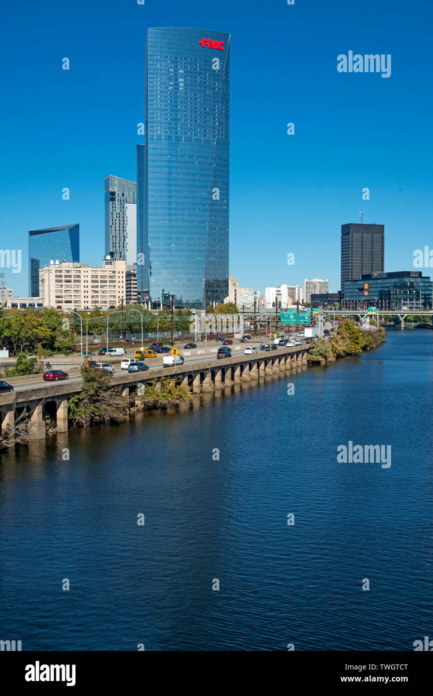 FMC TOWER (© PELLI CLARK PELLI 2017) CIRA CENTRE SOUTH SCHUYLKILL RIVER sur le centre-ville de Philadelphie, en Pennsylvanie USA Banque D'Images