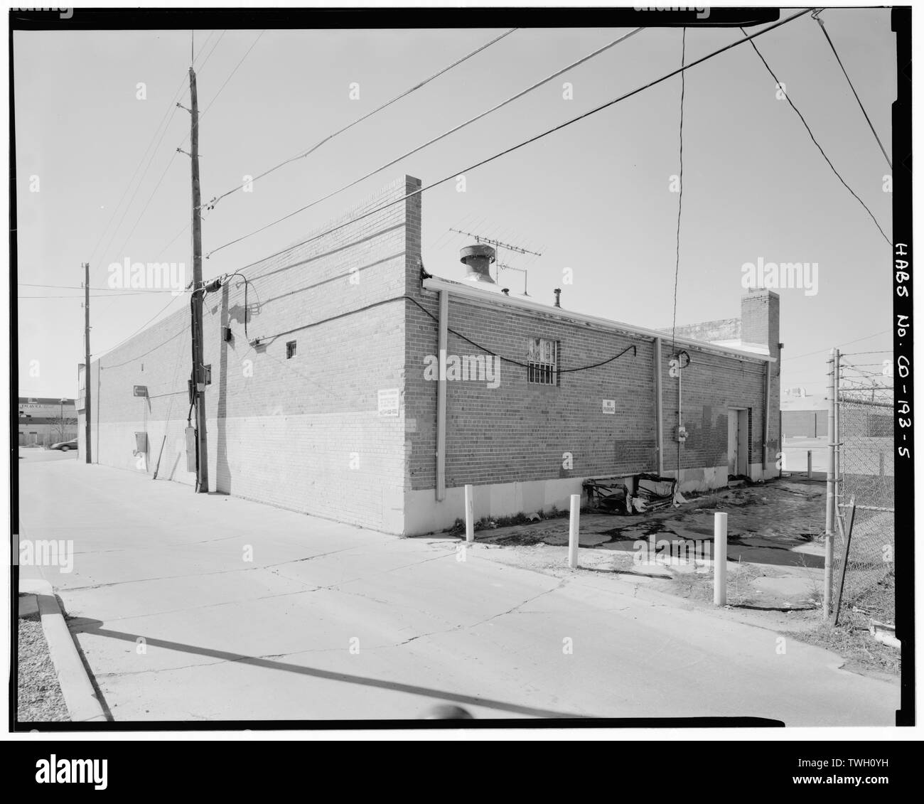 Vues arrière et côté Est - Safeway, 3033 West Alameda Avenue, Denver, comté de Denver, CO Banque D'Images