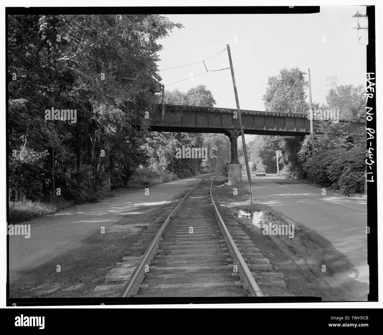 Vue sur l'Avenue de la rivière au sud, de la jetée et de l'Ouest - pont à poutres de Penn, Pennsylvania Railroad, enjambant la rivière Allegheny, Pittsburgh, Allegheny County, PA ; Western Pennsylvania Railroad, Pennsylvania Railroad ; Disposition PITTSBURGH Pittsburgh ; Société Bridge Company ; Christine Davis Consultants, constituée, l'entrepreneur ; l'autorité de réaménagement urbain de Pittsburgh, répondant ; Metzger, William M, photographe ; Martin, Charles R, photographe ; Davis, Christine, historien Banque D'Images