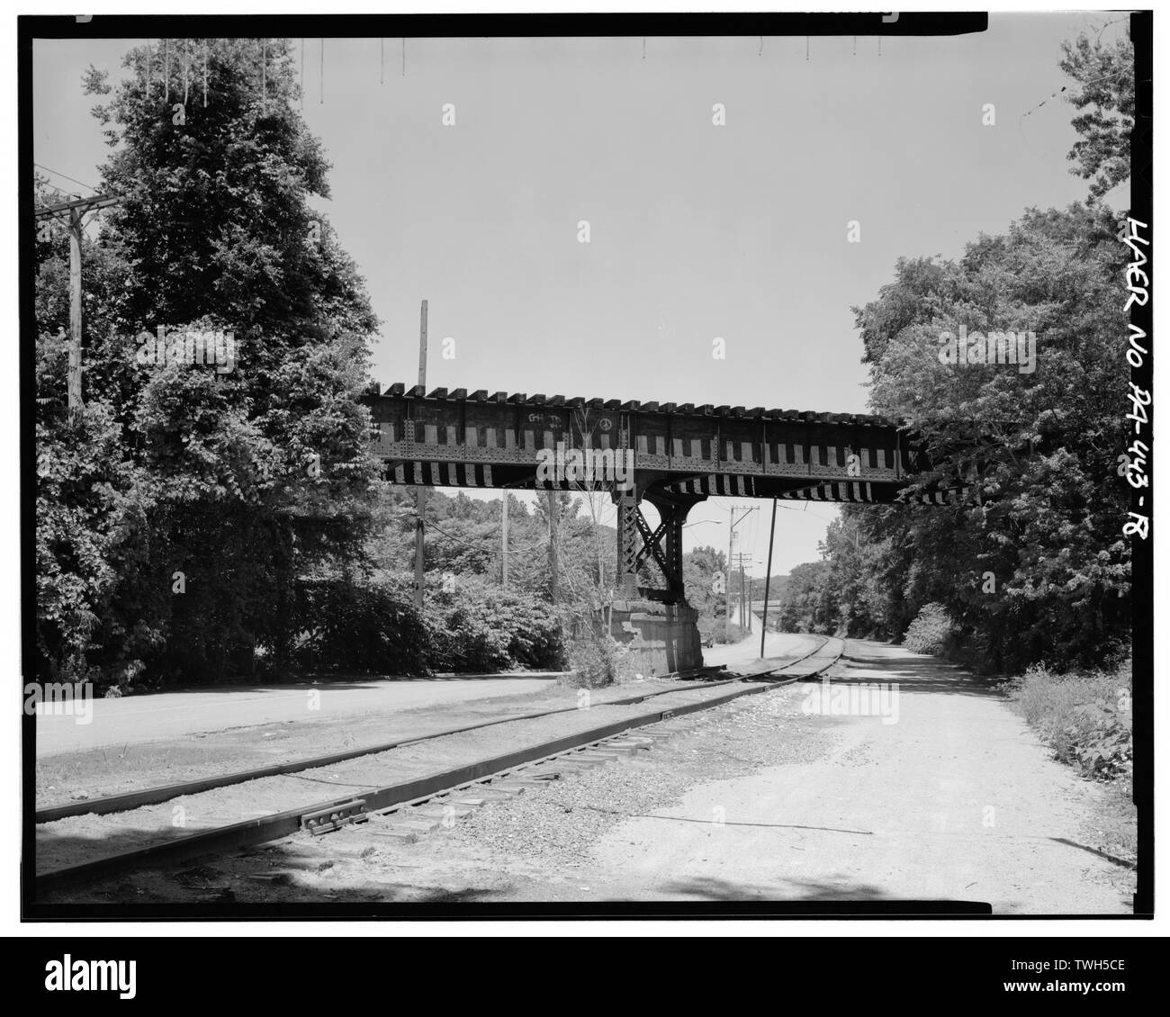 Vue sur l'Avenue de la rivière au nord, de la jetée et de l'Ouest - pont à poutres de Penn, Pennsylvania Railroad, enjambant la rivière Allegheny, Pittsburgh, Allegheny County, PA ; Western Pennsylvania Railroad, Pennsylvania Railroad ; Pittsburgh Pittsburgh Company ; Disposition Bridge Company ; Christine Davis Consultants, constituée, l'entrepreneur ; l'autorité de réaménagement urbain de Pittsburgh, répondant ; Metzger, William M, photographe ; Martin, Charles R, photographe ; Davis, Christine, historien Banque D'Images