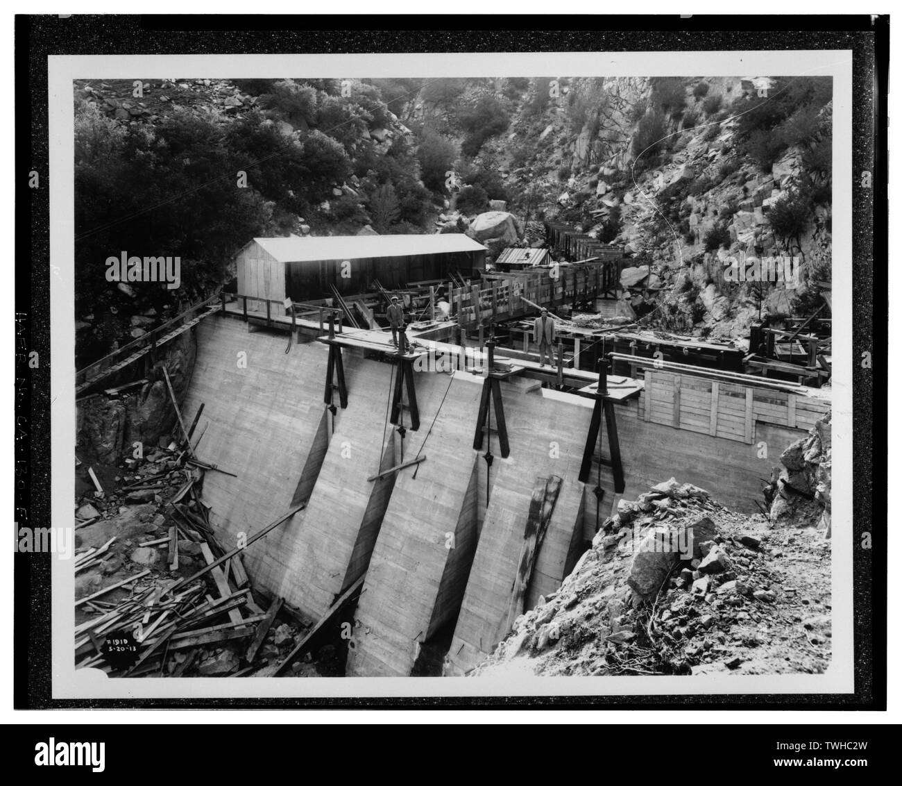 Le rythme s'SANDBOX CREEK EN CONSTRUCTION. SCE no de négatif 1910, 20 mai 1913. Photographie par G. Haven évêque. - Système hydroélectrique de la rivière de Santa Ana, à Sable à toute allure Creek, Redlands, Comté de San Bernardino, CA Banque D'Images
