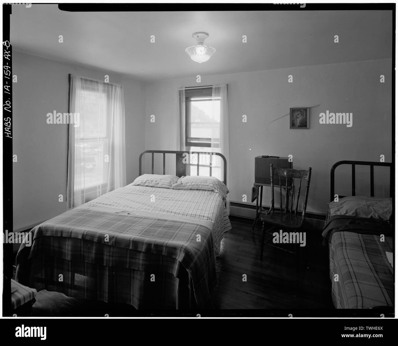 Deuxième étage CHAMBRE À COUCHER AVANT. Vue vers le nord-est. Workingmen's - Maisons, Adam P. Berg House, 770 Dodge Street, Dubuque, Dubuque, IA Comté Banque D'Images