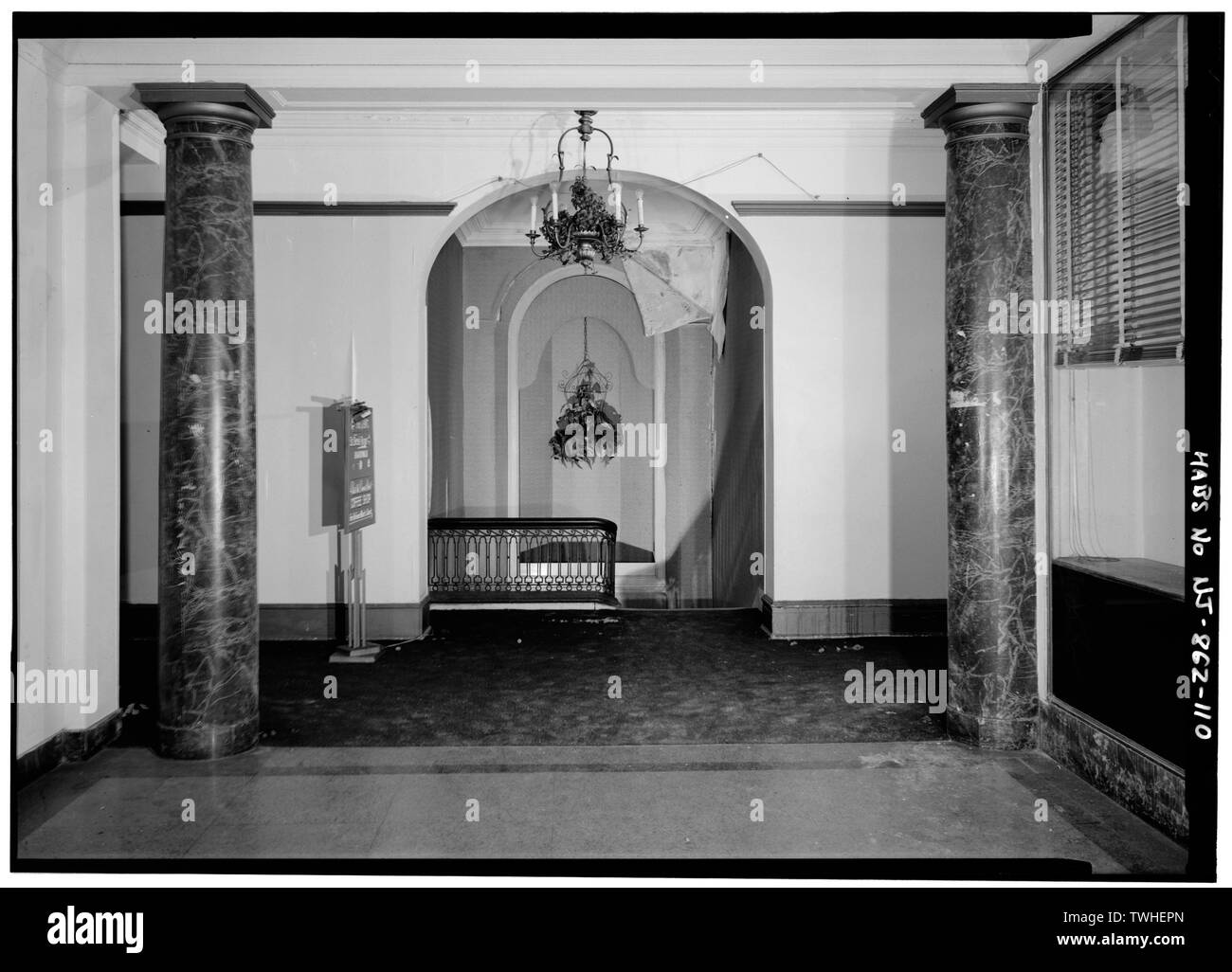 Palier du deuxième étage sur escalier secondaire - Dennis Hotel, Michigan Avenue et de Boardwalk, Atlantic City, NJ, comté de l'Atlantique Banque D'Images